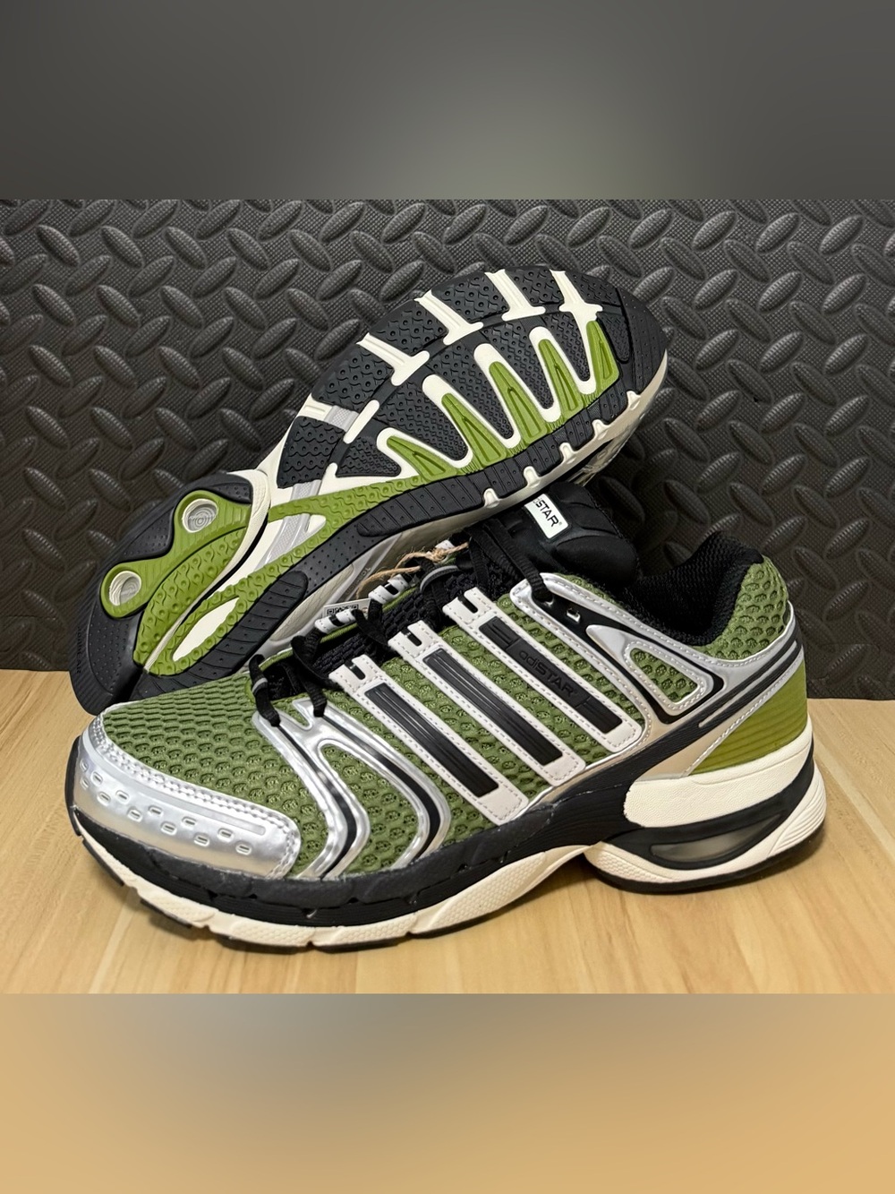 Adidas Adistar Control 5 Silver Metallic Grey Black Green JS0042 Mens Size 12